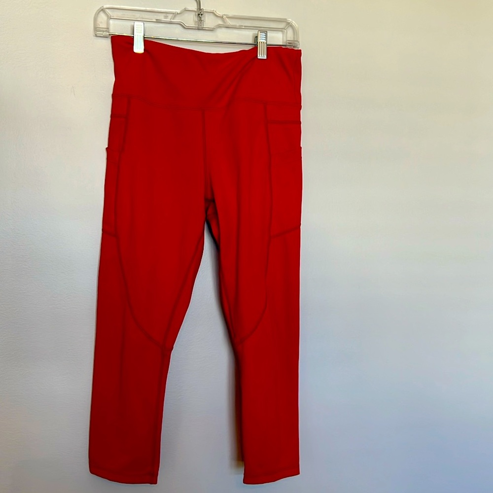 ZYIA light n tight crop leggings
